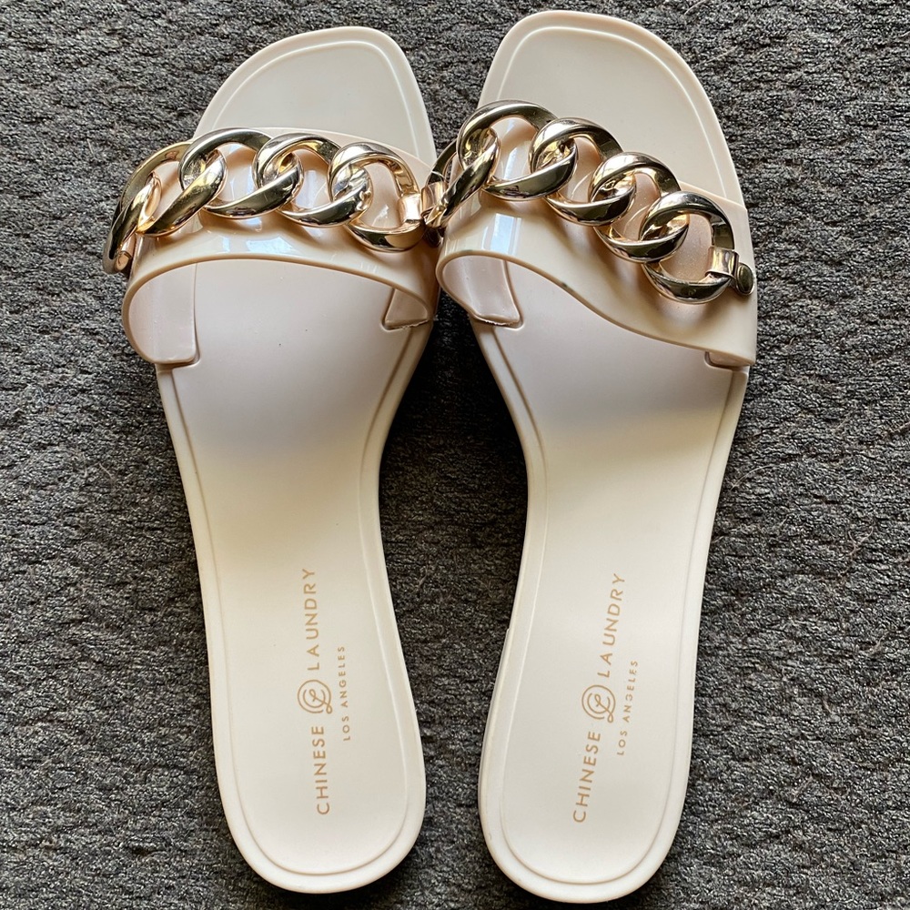 Chinese Laundry Midsunner Jelly Sandals